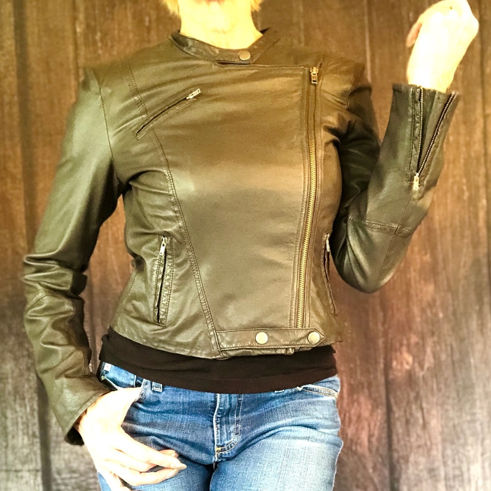 Supple lambskin leather Moto jacket